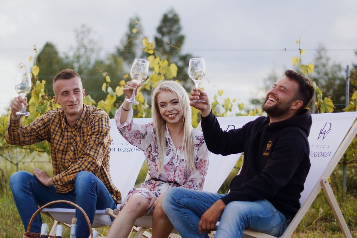 Powitanie lata na Winnicy Dwa Wzgórza.